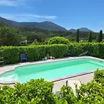 Villa Les Terre Rouges Avec Piscine Dans L ' Aude Arques (Aude)
