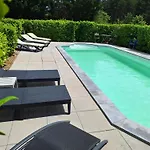 Les Terre Rouges Avec Piscine Dans L ' Aude * Arques (Aude)