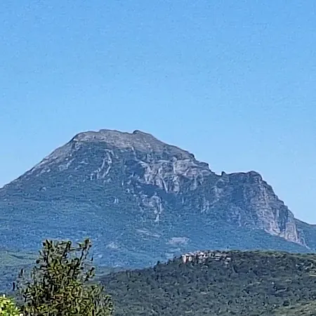 Les Terre Rouges Avec Piscine Dans L ' Aude * Arques (Aude)