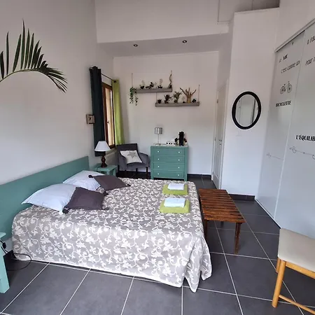 Villa Les Terre Rouges Avec Piscine , Chambres D Hotes Guest house Arques (Aude)