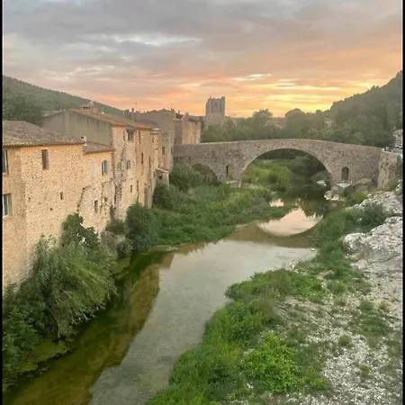 Les Terre Rouges Avec Piscine Dans L ' Aude Vila