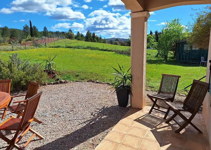 Villa Les Terre Rouges Avec Piscine Dans L ' Aude